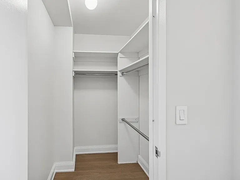 125 W 31st St #31F — Photo 18