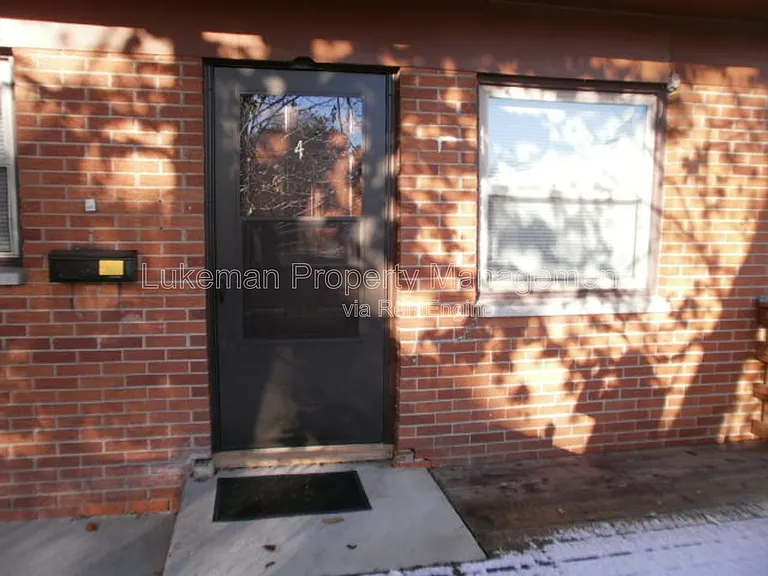 1536 Henson Ave #4 — Photo 4