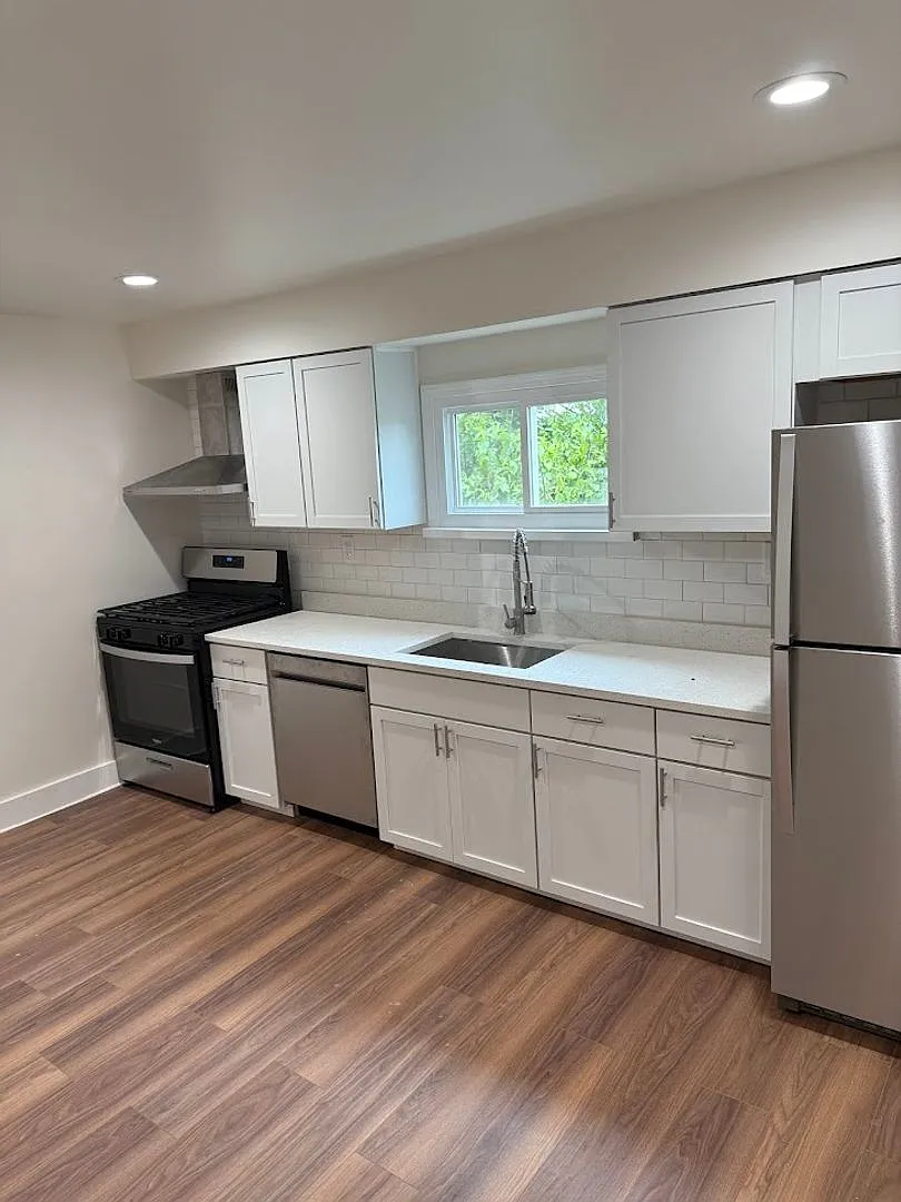 420 Tintsman Avenue — Photo 2