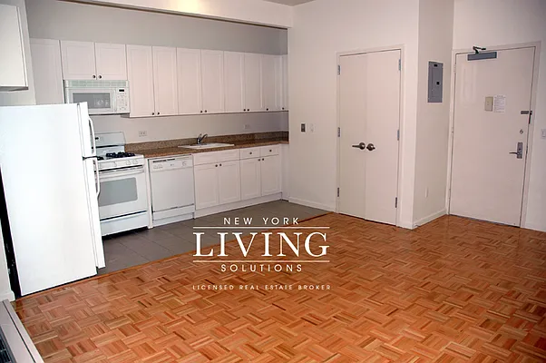 Rented by NY Living Solutions | media 25