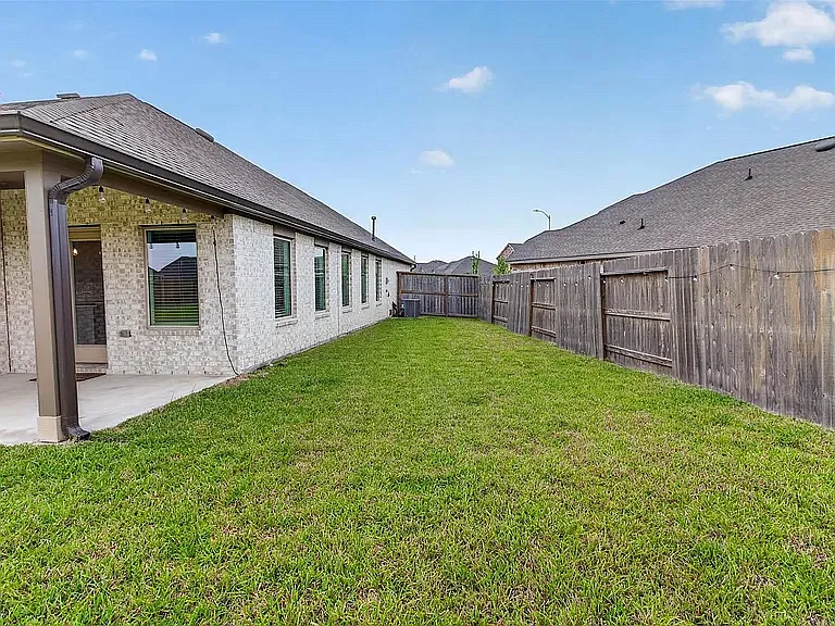 2920 Eden Lake Ln — Photo 28