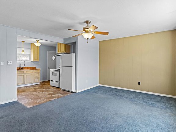 4th image of 542 Lake Nelson Ln