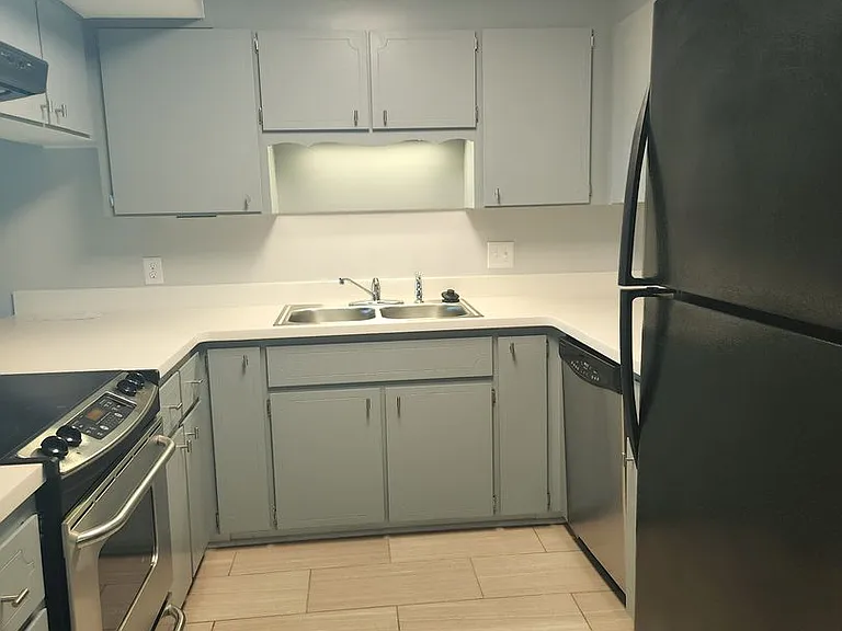 3200 S Fletcher Ave #D2 — Photo 7