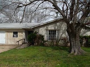 1555 Oakbrook St, Lancaster, TX 75134