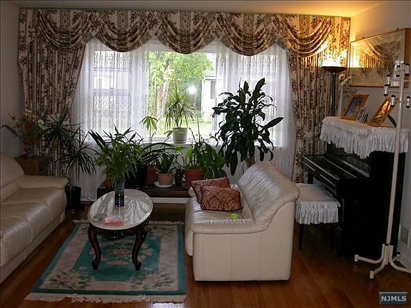 Split-level Living Room