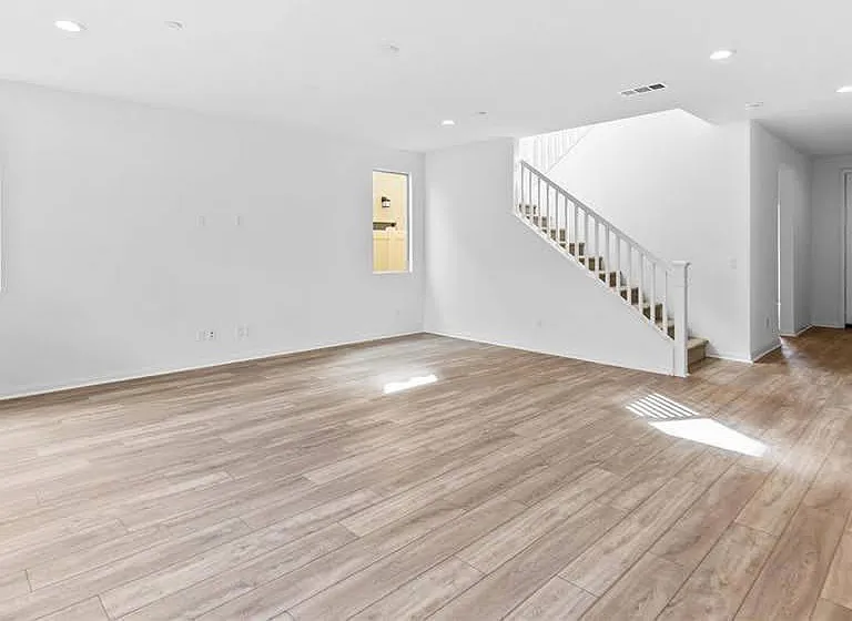34036 Burcham Ln — Photo 11
