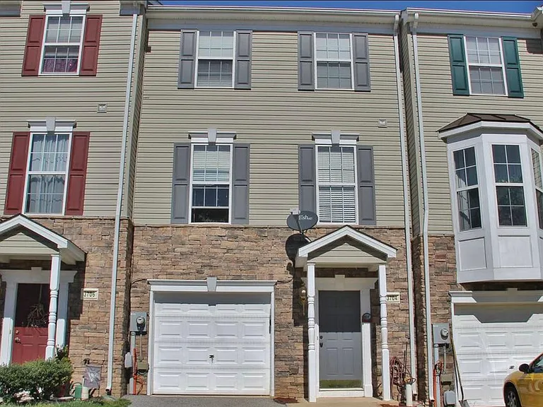 3704 Armory Ln — Photo 2
