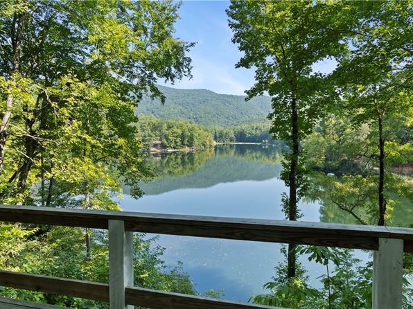 335 Lake Cheohee Rd, Tamassee, SC 29686