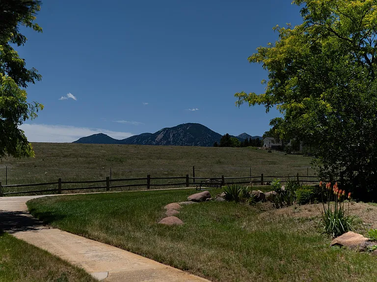 4220 Greenbriar Blvd — Photo 44
