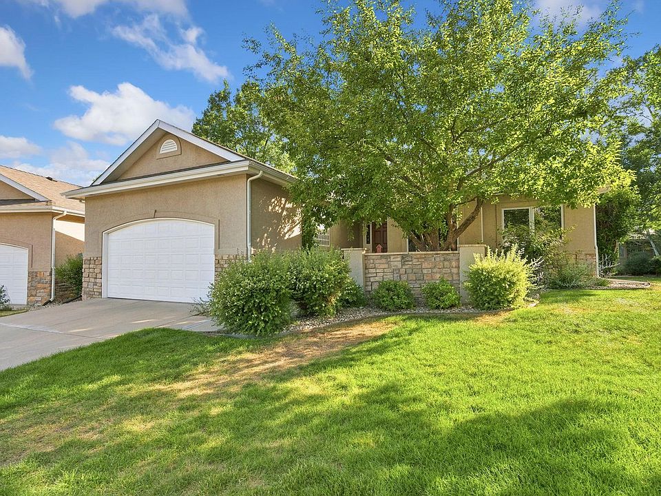 1st image of 2721 Moore Ln