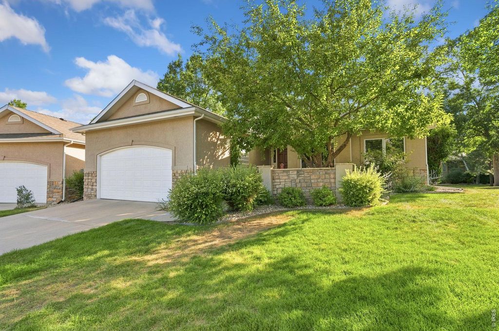 2721 Moore Ln