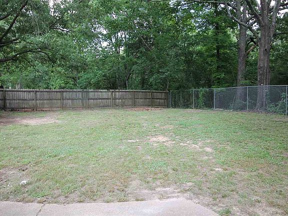 5th image of 1423 Sleepy Hollow Dr
