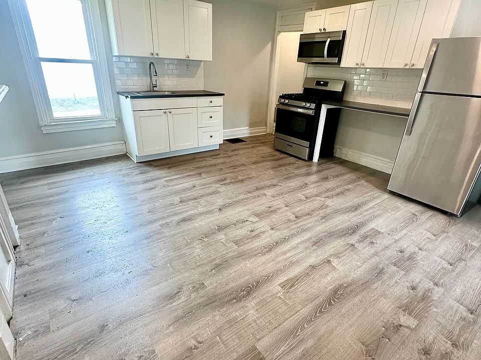 1st image of 517 E Railroad Ave #2