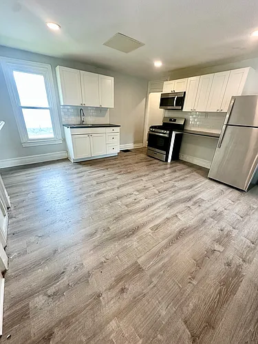 517 E Railroad Ave #2 Photo 1