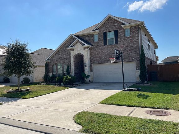 2nd image of 1702 Diamond Mountain Dr