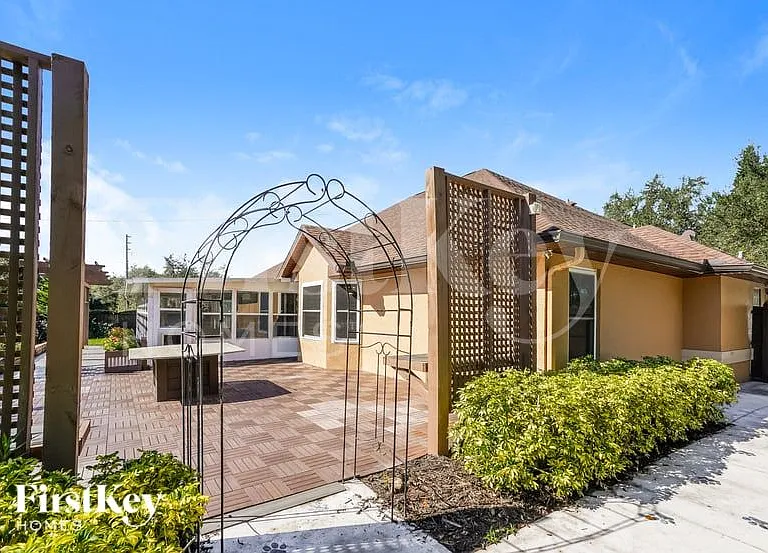 2258 Jessica Ln — Photo 14