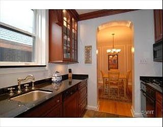4th image of 4408 N Hermitage Ave