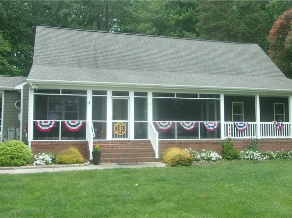 593 River Oaks Rd, Center Cross, VA 22437