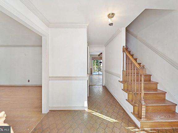 4th image of 581 Pantela Dr