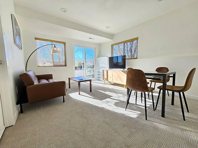 4264 S Halifax Way — Photo 12