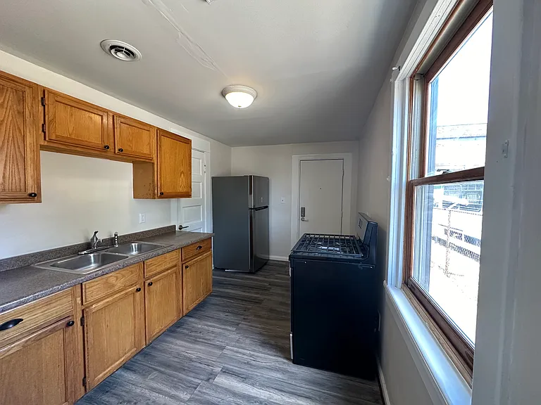 4237 Saint Clair Ave #1 — Photo 8