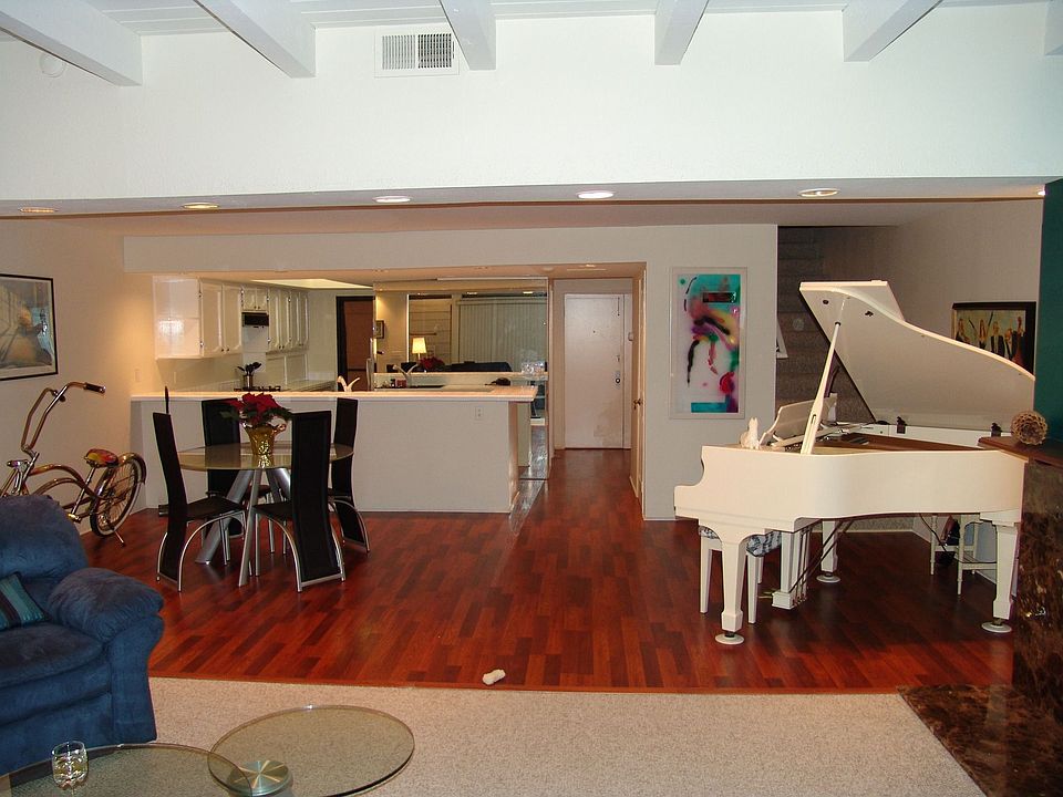 Dining room and kitchen before countertop replacement