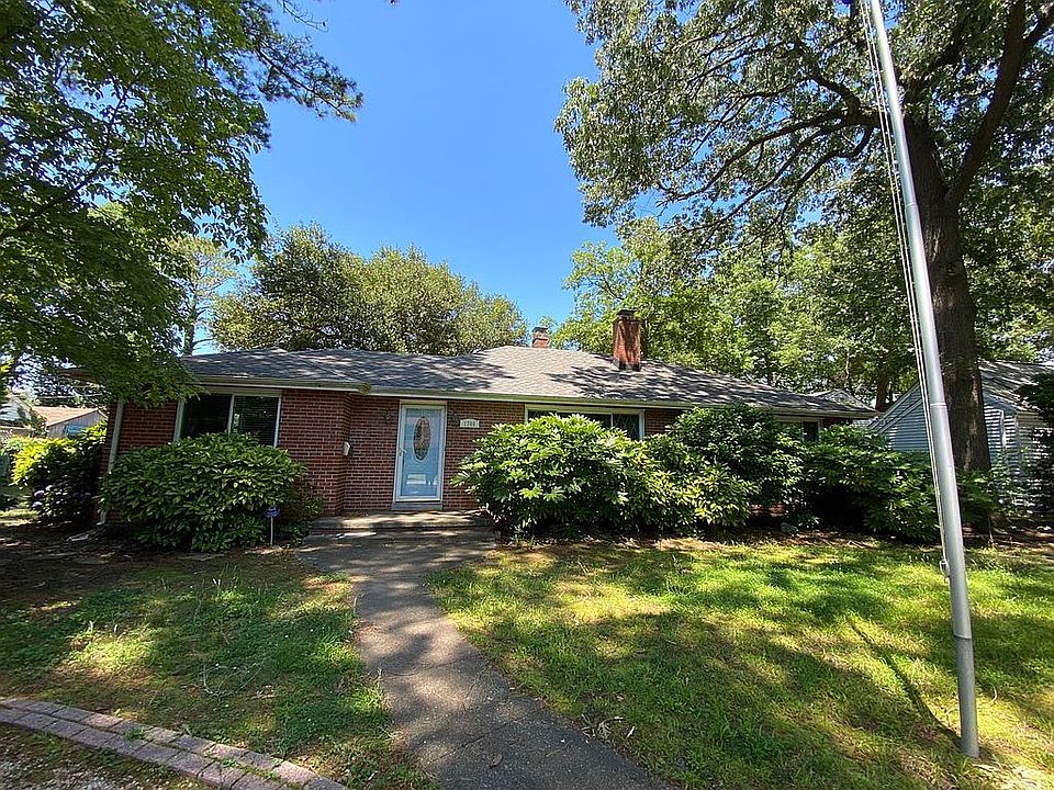 1st image of 1700 Parkview Ave