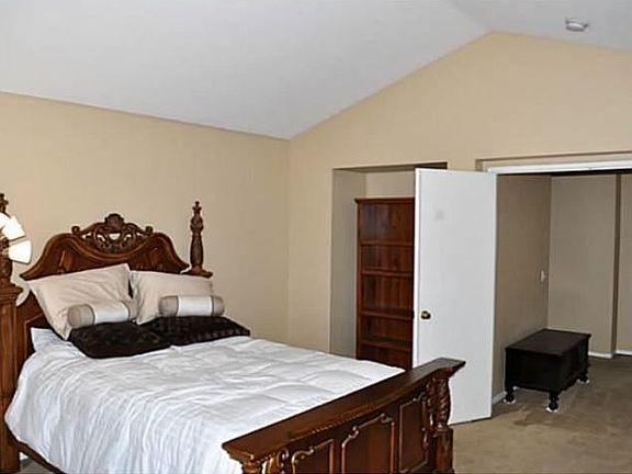 4th image of 4777 Lemat Pl