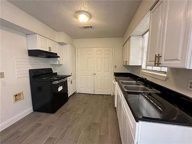 57426 Oak Ave — Photo 6
