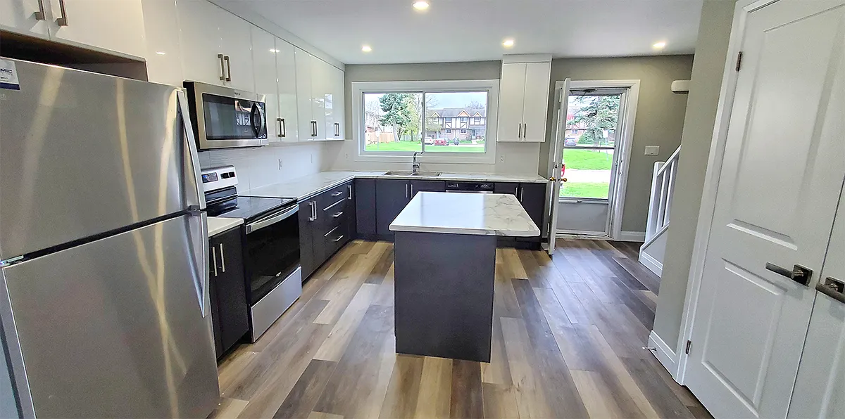 33 Berkley Drive — Photo 1