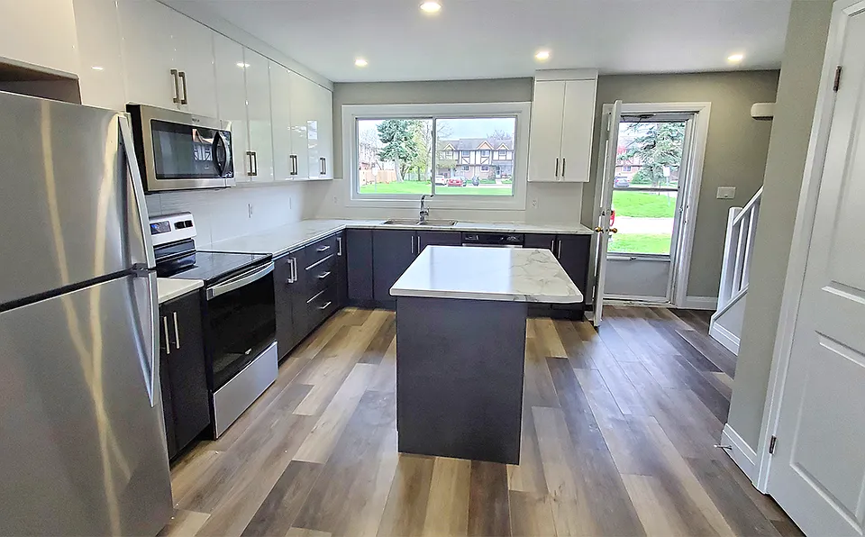 33 Berkley Dr