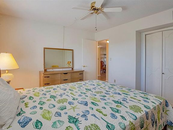 4th image of 622 Edgewater Dr Unit 622