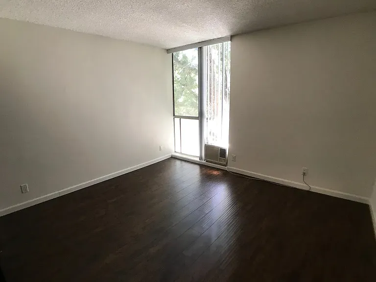 1932 Overland Ave #208 — Photo 17