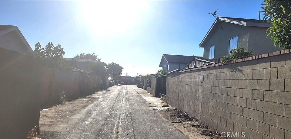 2nd image of 10702 Frances Ave