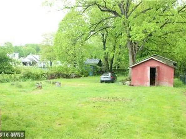 1707 Middleborough Rd, Essex, MD 21221