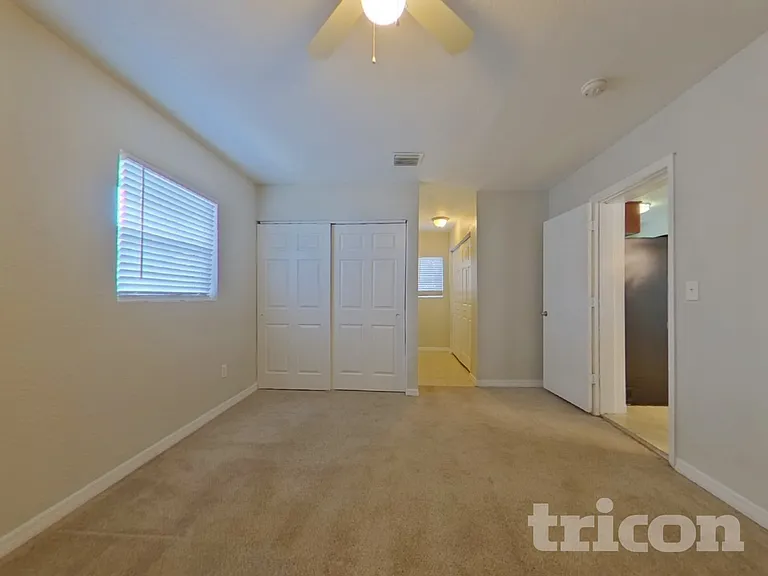 409 Kerry Dr — Photo 7