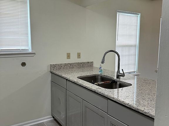 3rd image of 2802 Sail Ct