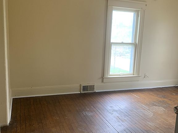5th image of 415 N 2nd St APT D