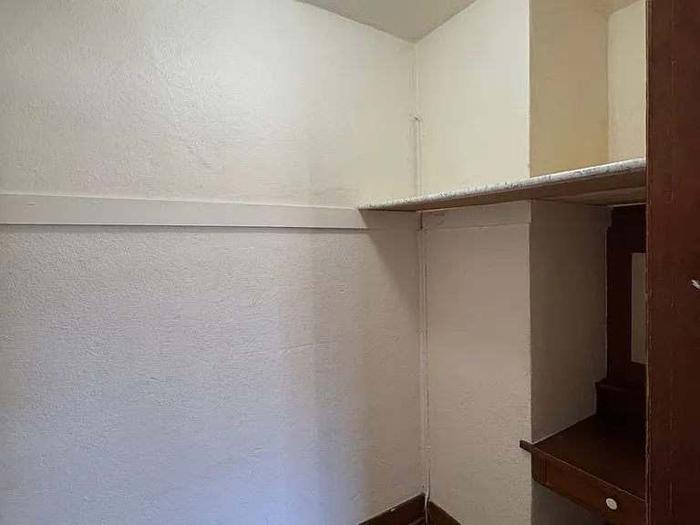 Parkway Apartments — Photo 6