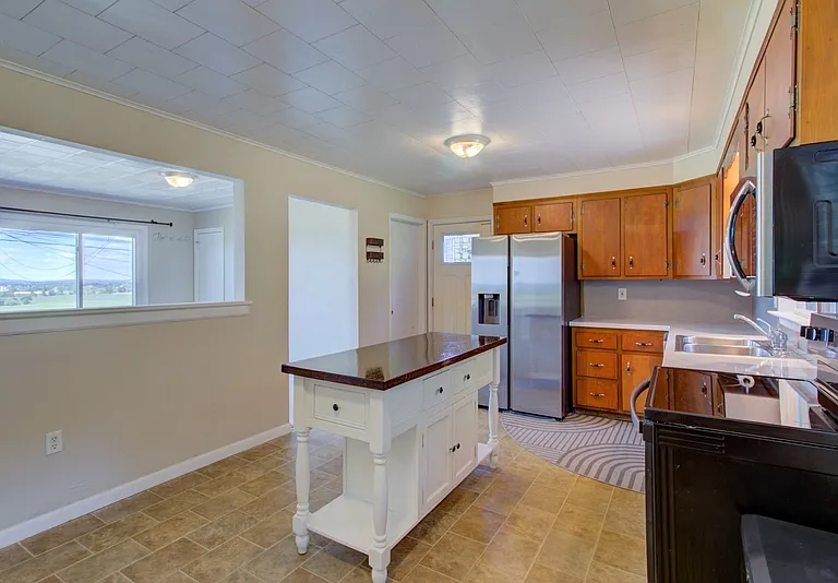 3968 Marietta Ave — Photo 24