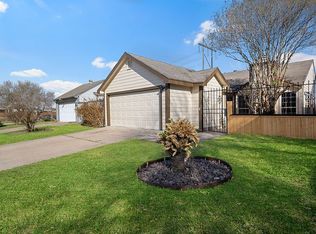 11850 Spring Grove Dr, Houston, TX 77099