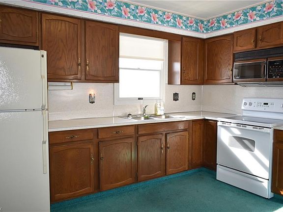 3rd image of 846 Mindy Ln