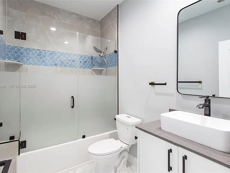 1252 NW 39th St #1252 — Photo 13