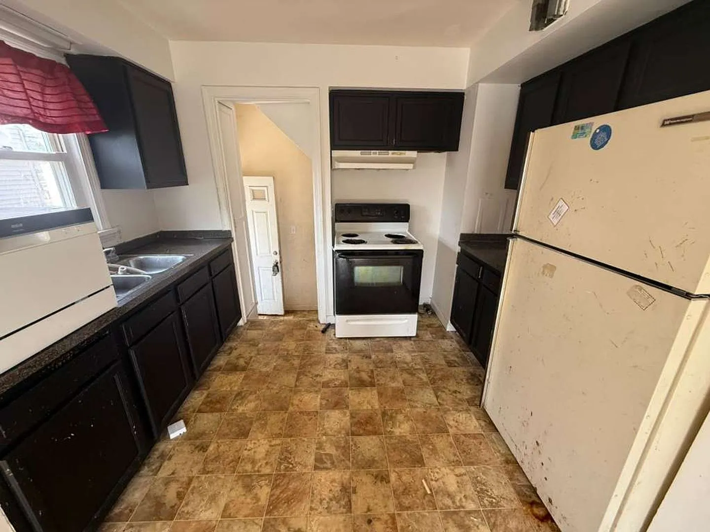 18107 North Blvd photo 1