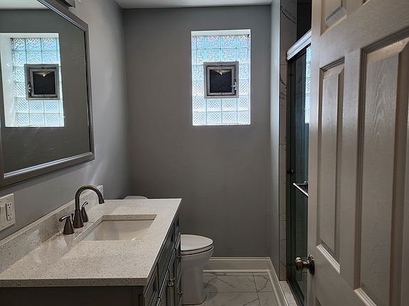 4th image of 2009 N Sawyer Ave #2