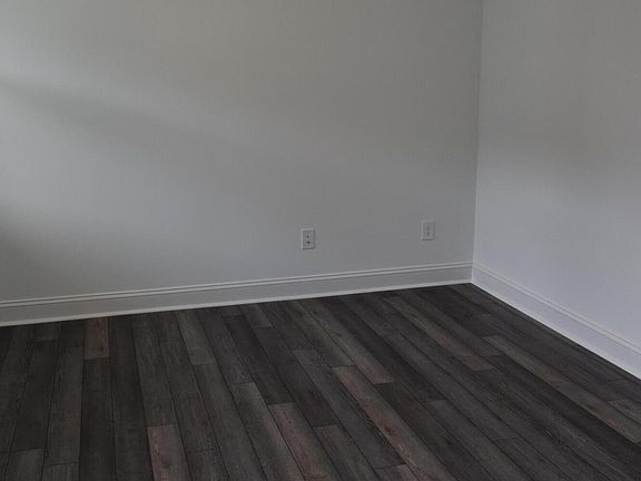 4th image of 740 Longleaf Grove Ln