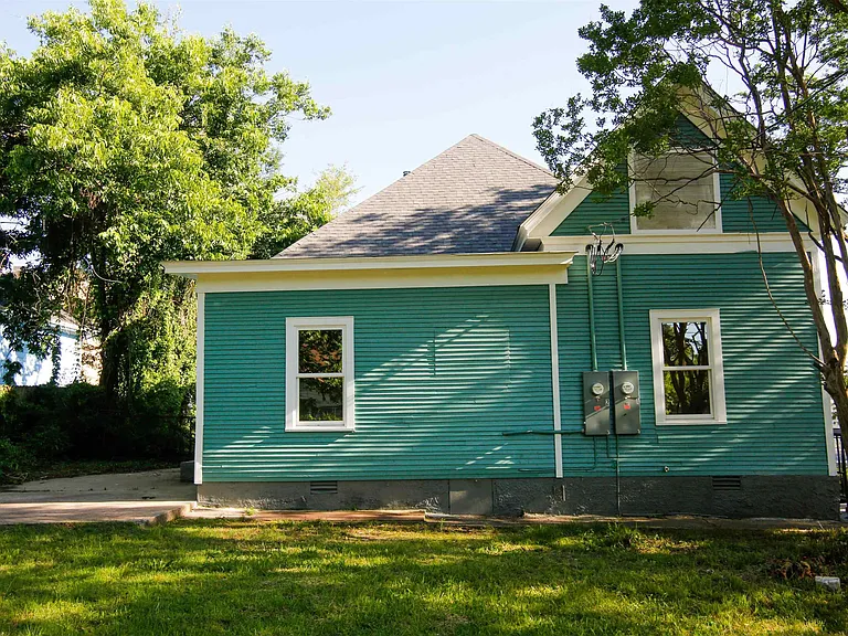 2324 W Daisy L Gatson Bates Dr #2 — Photo 18