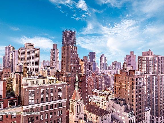 3rd image of 80 Park Ave #Phn