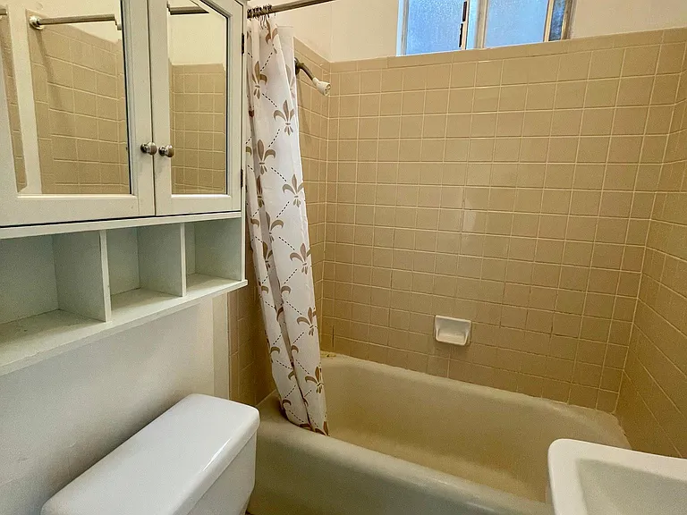 780 Hayes St #304 — Photo 11