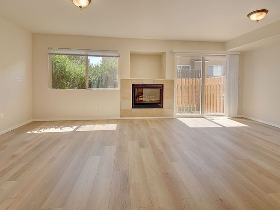 4th image of 5725 Pepperdine Pt